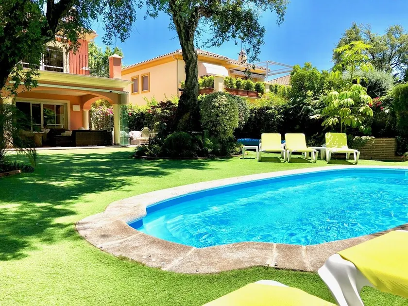 Villa de luxe proche de la plage avec piscine chauffée - Image 1