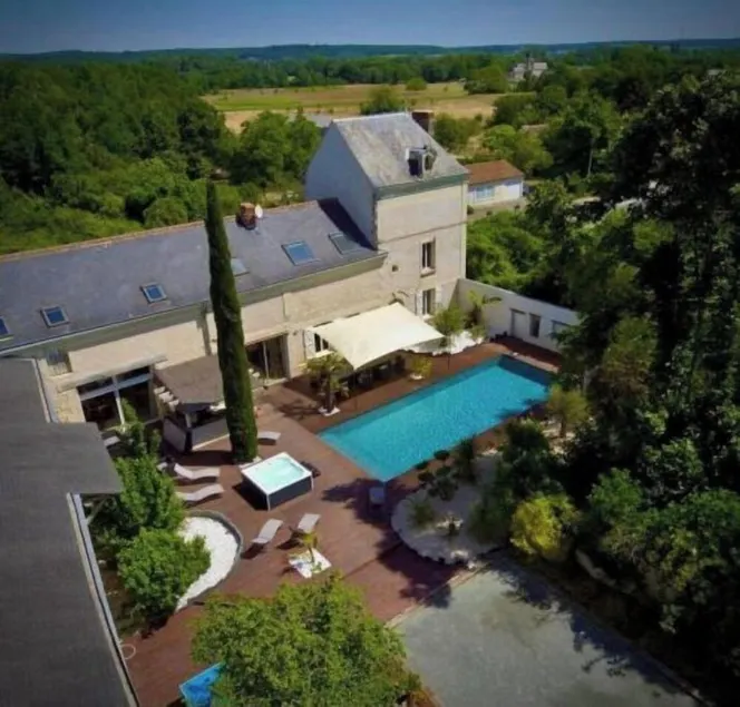 Villa with heated pool and jacuzzi - Image 1