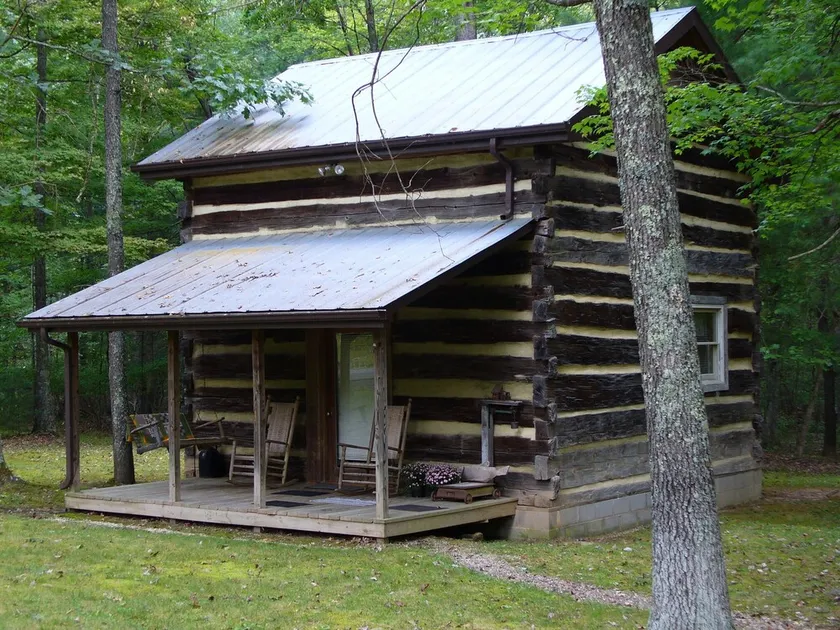 Unik Four Seasons Retreat! - Image 1