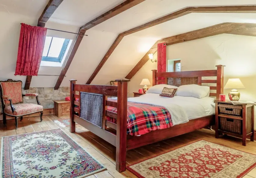 The Gallery at Blaen Cedi Farm - New for July 2019 - Image 1