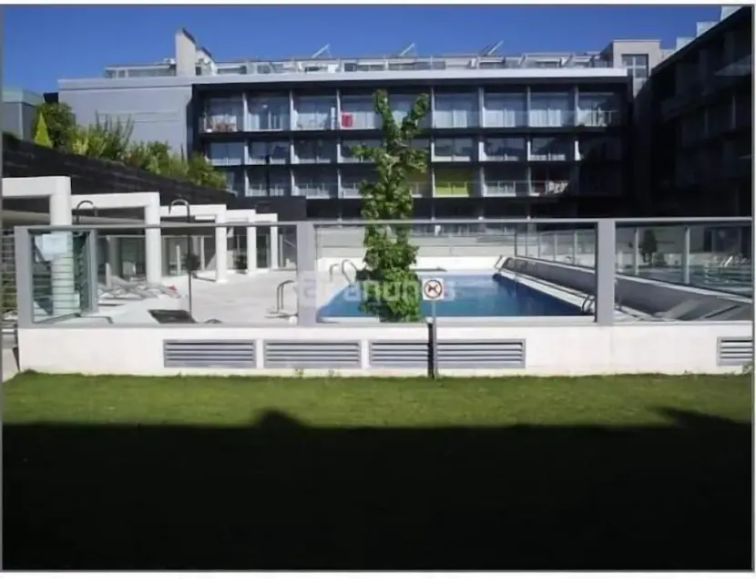 Appartement Tout confort   2 chambres 2 salles de bains avec garage et piscine - Image 1
