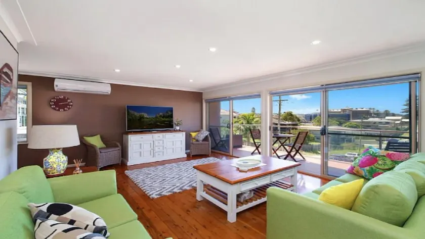 AMELIA ON BARRINGTON, TERRIGAL - BALADE COURTE VERS LA PLAGE, LES COMMERCES ET LES CAFES, FOXTEL - Image 1