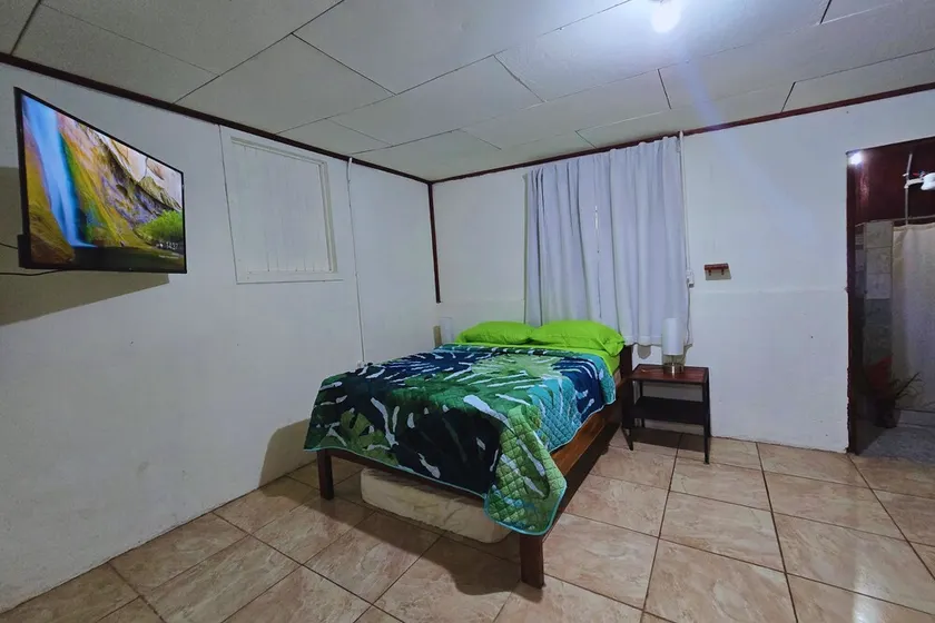 Garden Apartment - Image 1