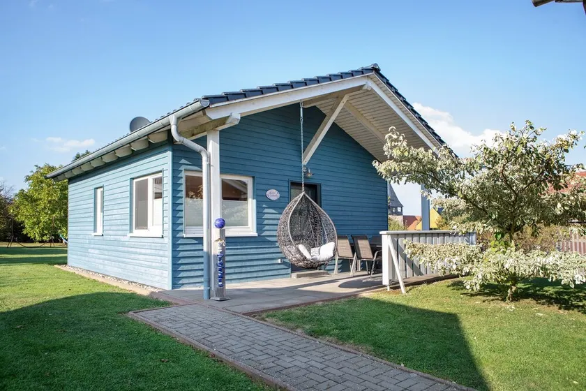 Ferienhaus 'Blau' mit privater Terrasse, privatem Garten und Wi-Fi - Image 1