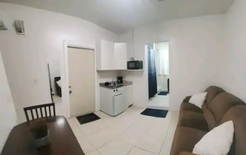 #20 Marjory’s in-law suite - Image 1