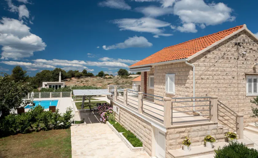 Villa Lilin San - Image 1