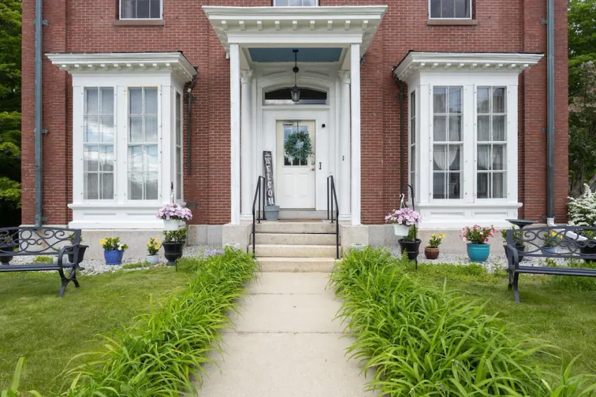 The Jeremiah Mason House B & B - Image 1