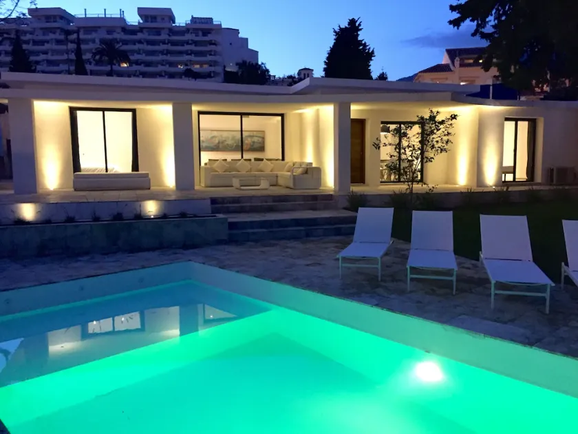 4 chambres et 4 salles de bain, à 150 mètres de la plage, piscine privée, barbecue - Image 1