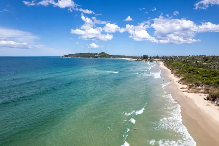 Fuller Holidays - The Rock Beach House on Belongil Beach - Image 1
