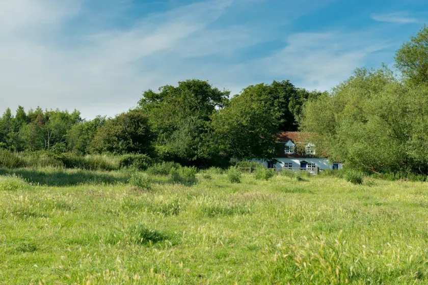 The Wobbin, Remote, Comfort, Sea Views and the beautiful Essex Marshes - Image 1