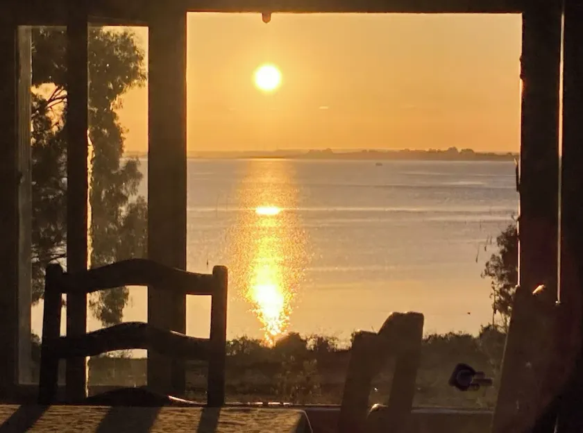 Exceptional site with wide open spaces and family sea access - Image 1