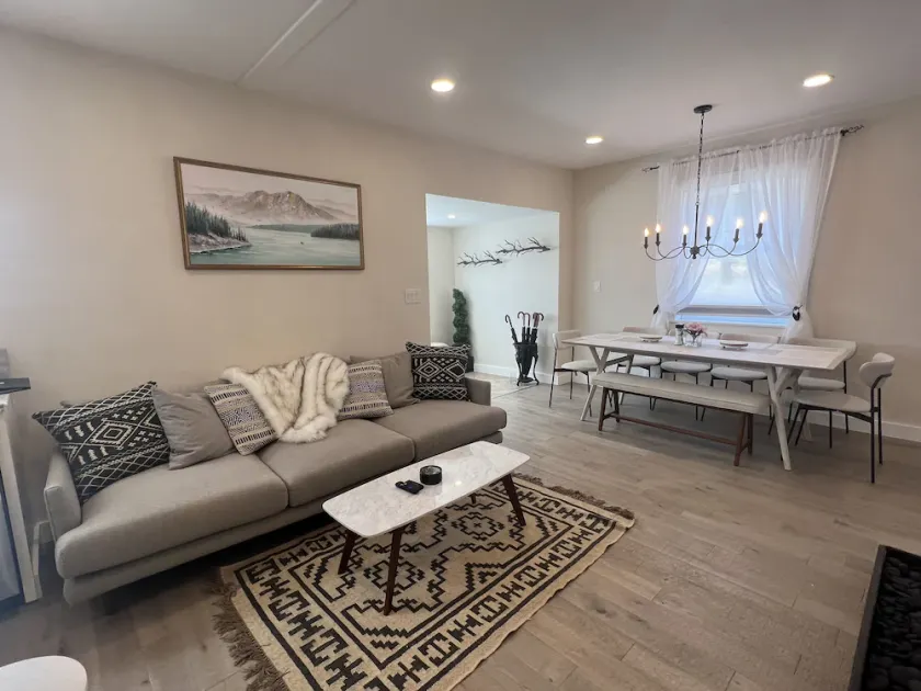 The Reminisce vacation home 5br/3bt,downtown BH - Image 1