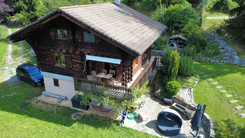 Luksus Familie Chalet, Fred og fantastisk alpin udsigt, går fra døren, eco Hot Tub - Image 1