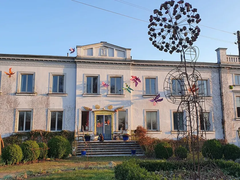 Enorme appartamento in una vecchia casa padronale con molta arte e divertimento per i bambini - Image 1