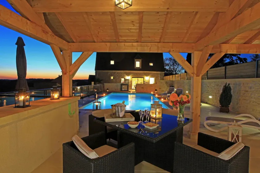 Charming residence with private pool near Sarlat in a magnificent estate - Image 1