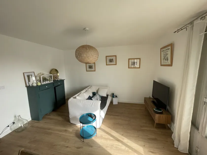 Cozy 2-bedroom apartment - Lyon 7th arrondissement, metro and tram access - Parking - Charming decor - Image 1