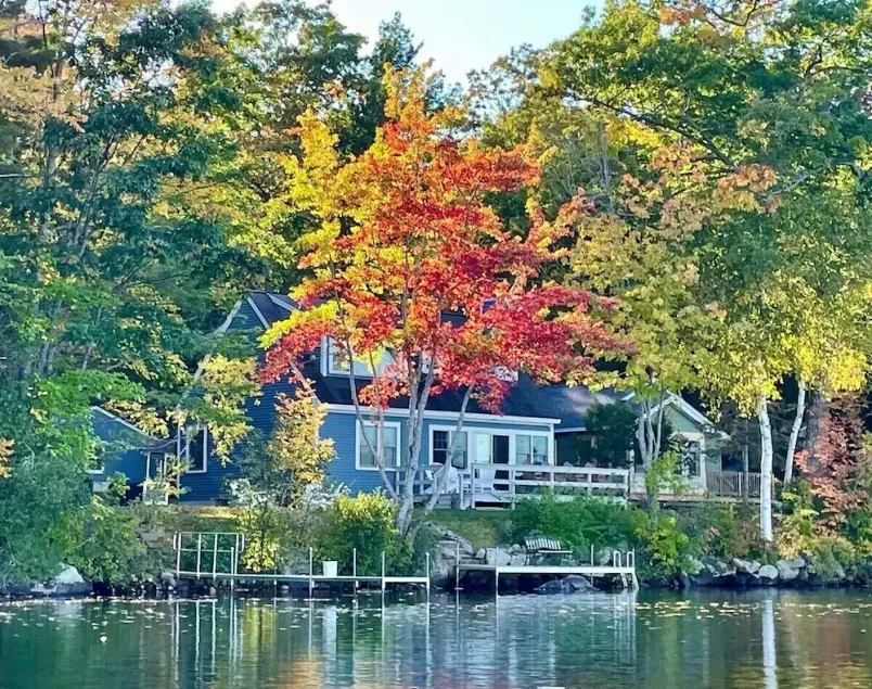Cozy Kennebunk Pond Cottage Sleeps 8—Kayaks & Dock! - Image 1