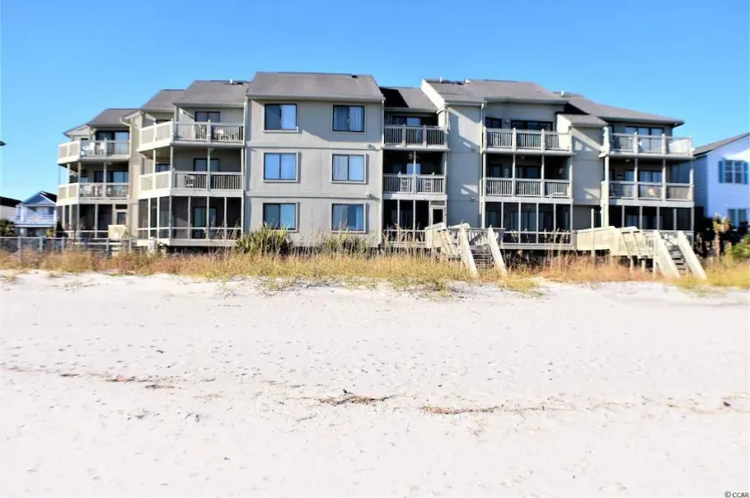 2019 FULLT RENOVERET 3 BDRM OCEANFRONT CONDO !! - Image 1