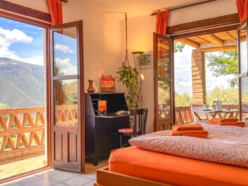 Sustainable Country House High Level Peace Relax, wide Views Salt-Pool Cild-Safe - Image 1