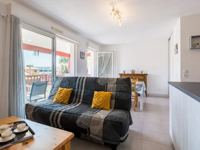 Beautiful apartment for 3 guests with WIFI, TV and terrace - Image 1