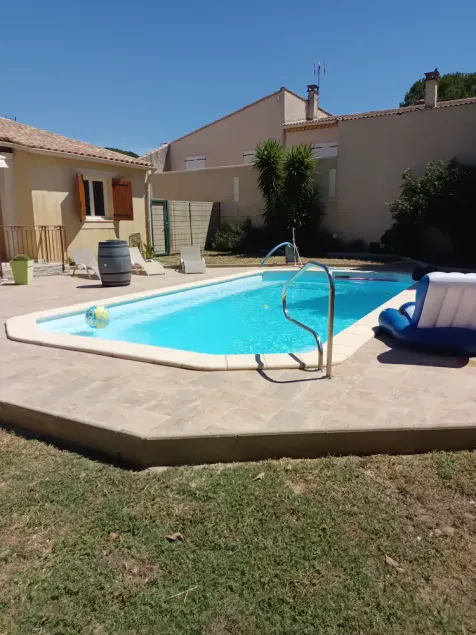 10km from Pont du Gard pretty villa in a quiet area with swimming pool - Image 1