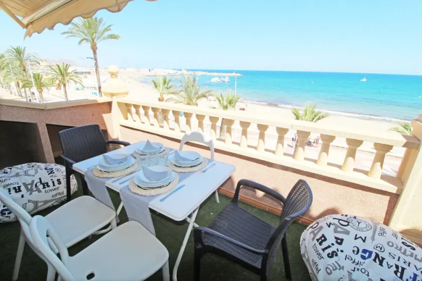 Luksus duplex penthouse ud mod havet. 1. linje strand - Image 1