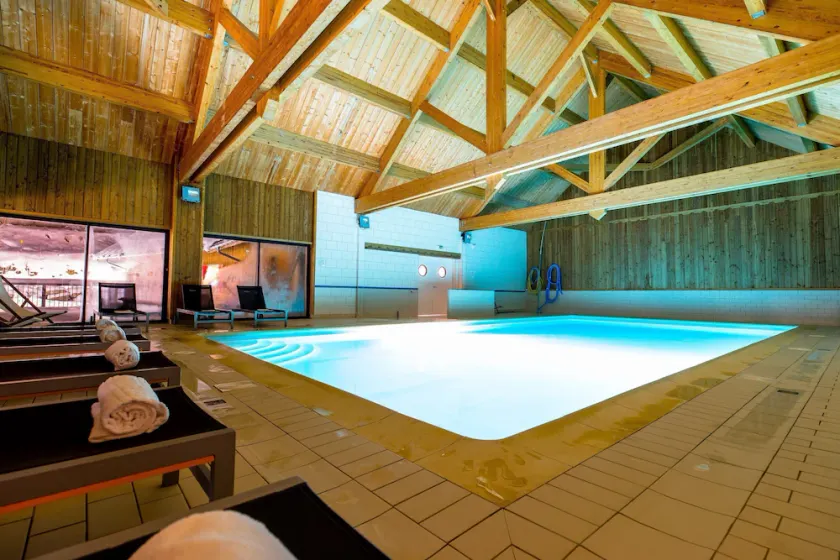 Appart \"premium\" proche de la navette aux pistes, accès piscine! - Image 1