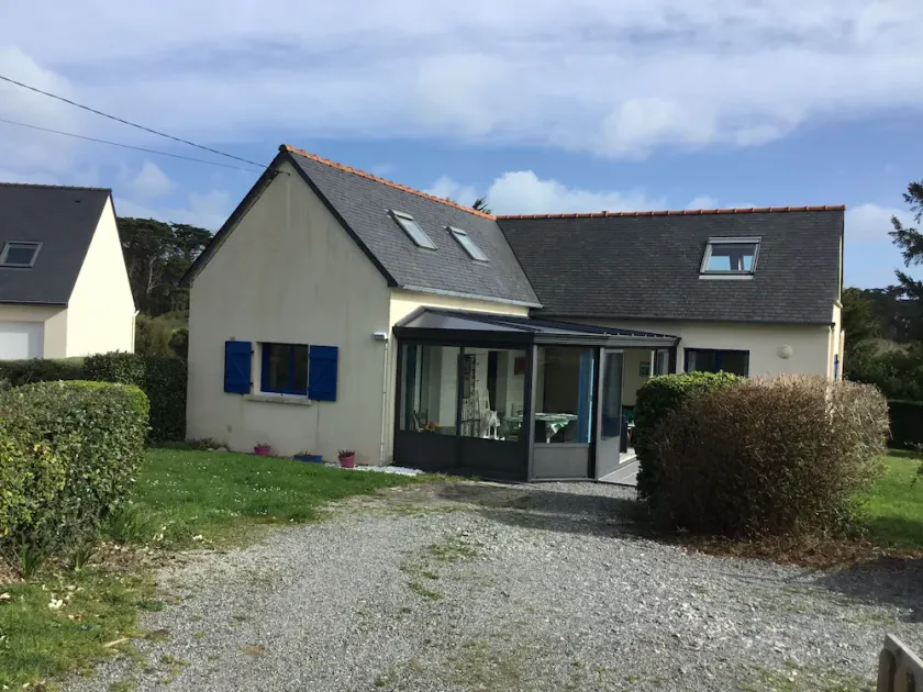 Pretty house with large garden 250 metres from the superb Tréompan beach - Image 1