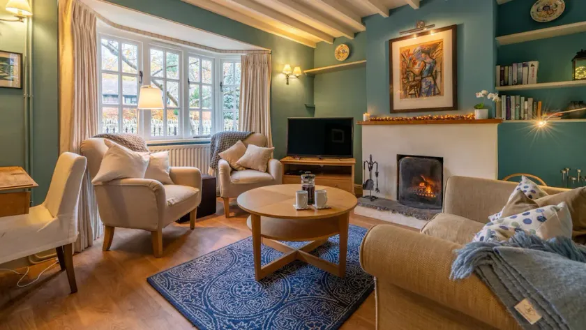 Manor Lodge Cottage - sleeps 4 guests  in 2 bedrooms - Image 1