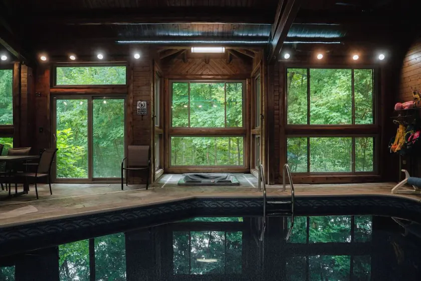 Ohio à l'automne est toujours magnifique!  En semaine disponible.  Piscine intérieure chauffée. - Image 1