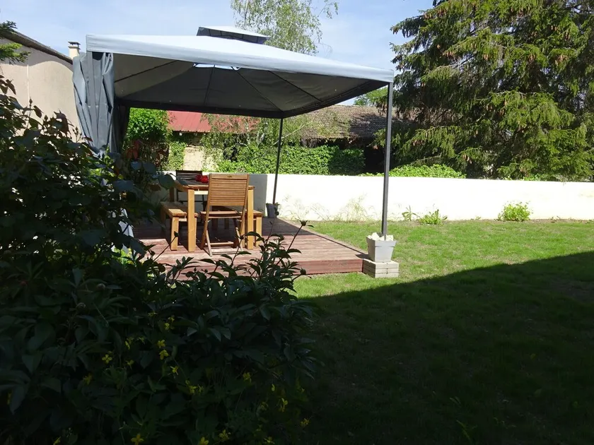 House 10 people - Image 1