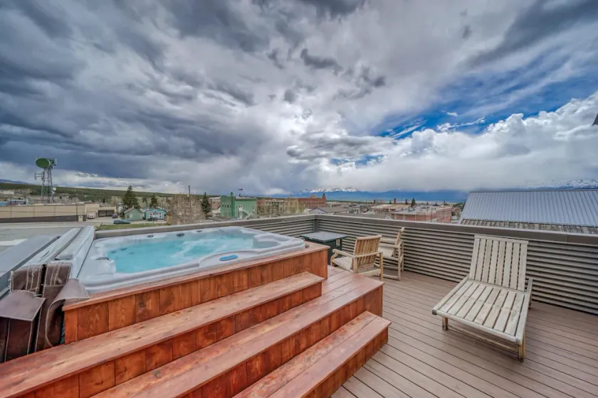 Tour Matsen. Jacuzzi! Retraite exécutive du centre-ville avec terrasse sur le toit! - Image 1