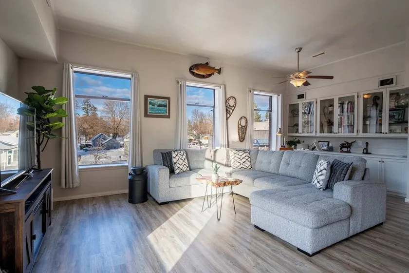 Historic Penthouse Loft | Rooftop Haven - Image 1