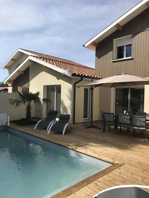 4-værelses hus, 8 personer med pool, kaldet \"Whitehaven\" - Image 1