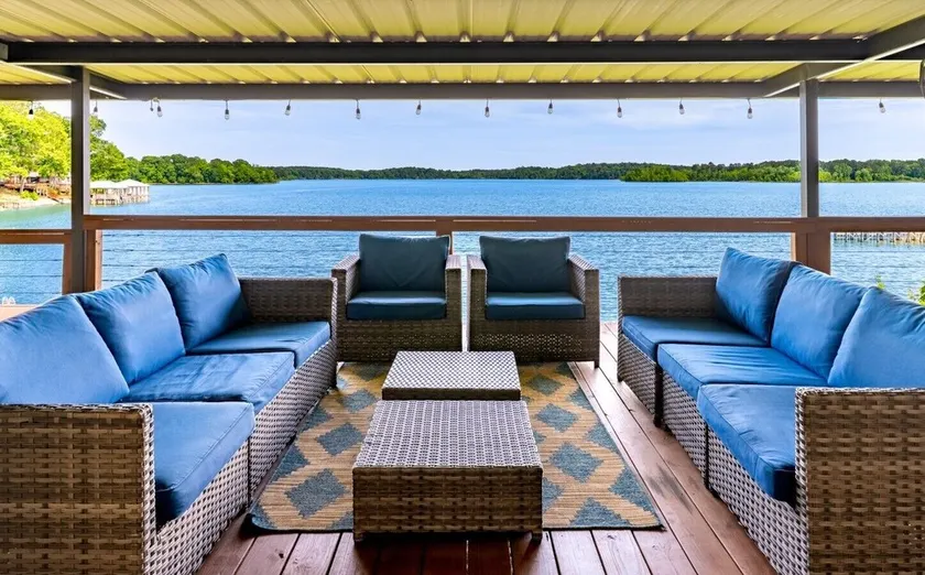 Angler`s Cove · Waterfront House with Amazing Views & Giant Deck - Image 1