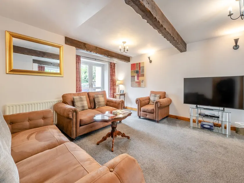 3 bedroom accommodation in York - Image 1
