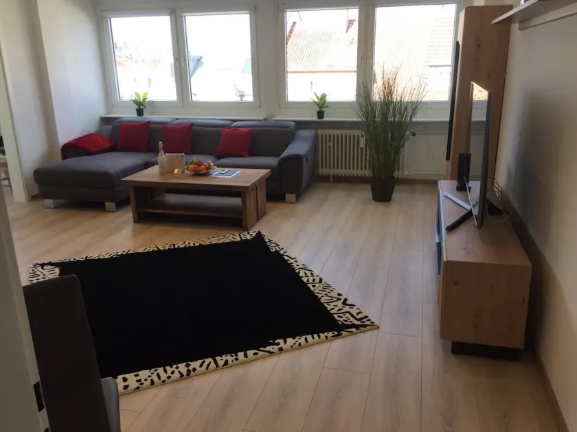 KL27: Luxurious Modern Apartment in the heart of Kaiserslautern - Image 1