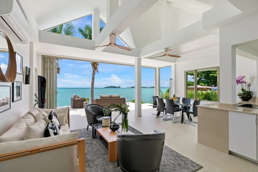 Mam’s Seaside Villa – Beachfront - Image 1
