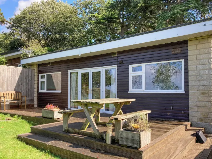 2 bedroom accommodation in Minehead - Image 1