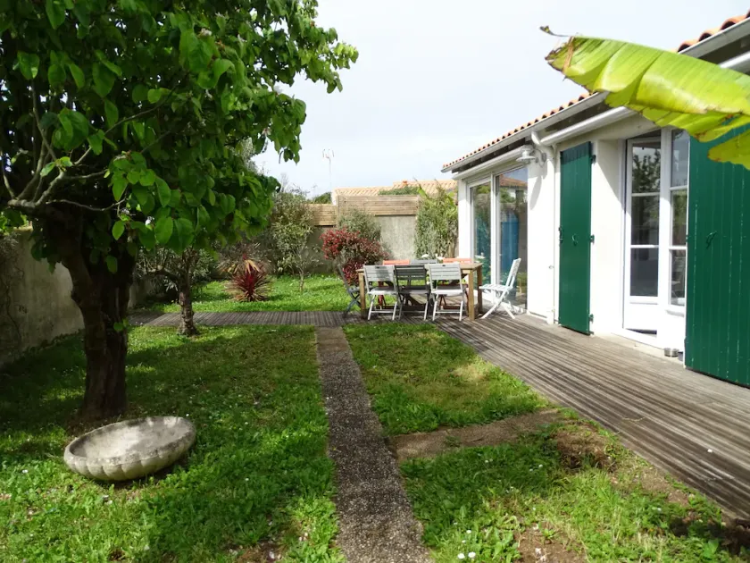 Maison de Plain Pied à 100 Mètres de la mer - Image 1