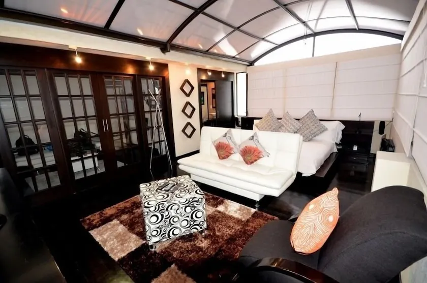Spectacular Family Luxury Apartment, Excellent Location, Feels Like Home... - Image 1