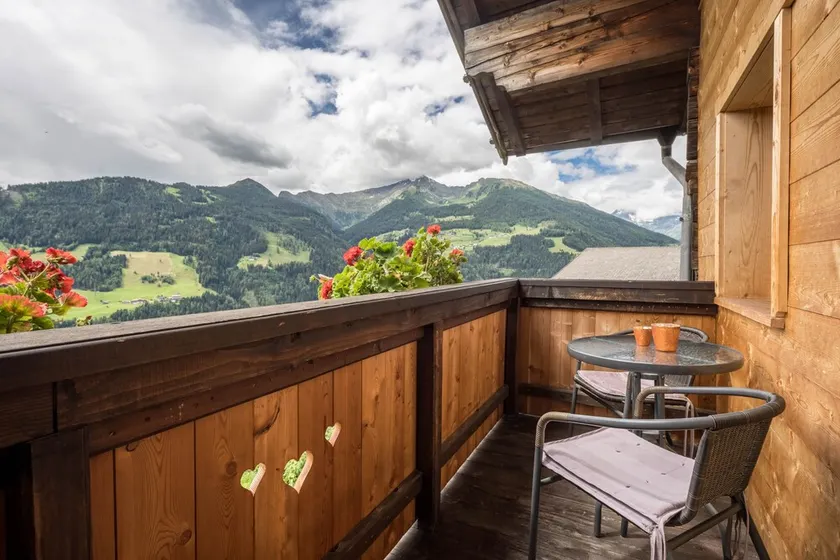 Appartamento \"Hochwilde Jogglanderhof\" con vista montagna, balcone privato e Wi-Fi - Image 1