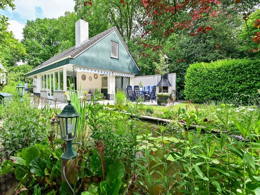 Holiday Home in Reutum with Pond and Trails - Image 1