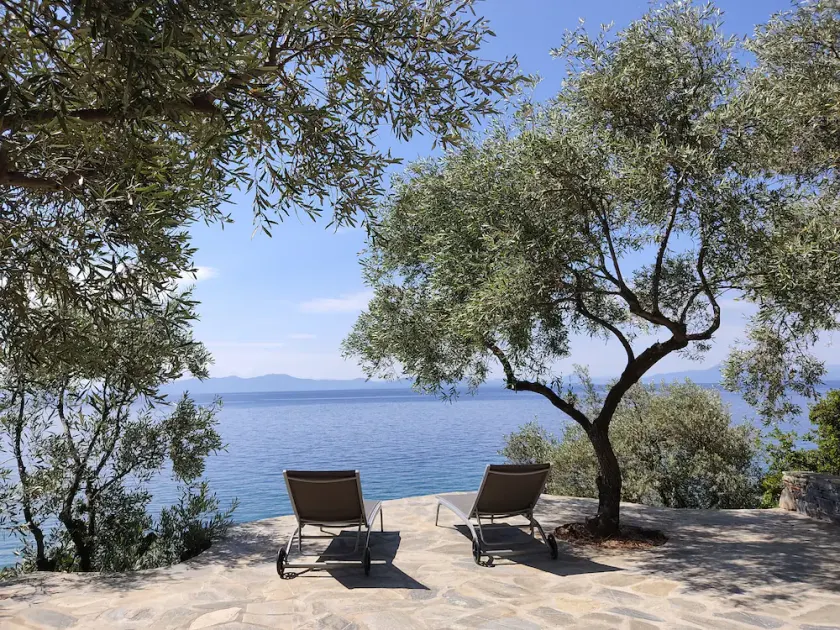 Private beach seaside house - Image 1