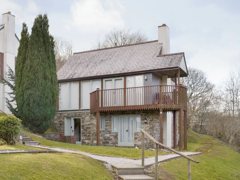 3 bedroom accommodation in St Mellion, near Saltash - Image 1