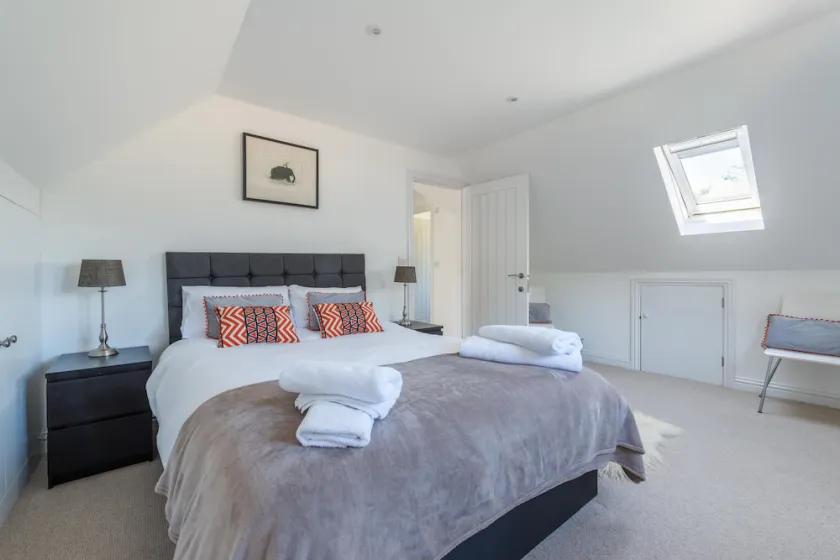Modern Barn Conversion, Rural Views, near Odiham - Image 1