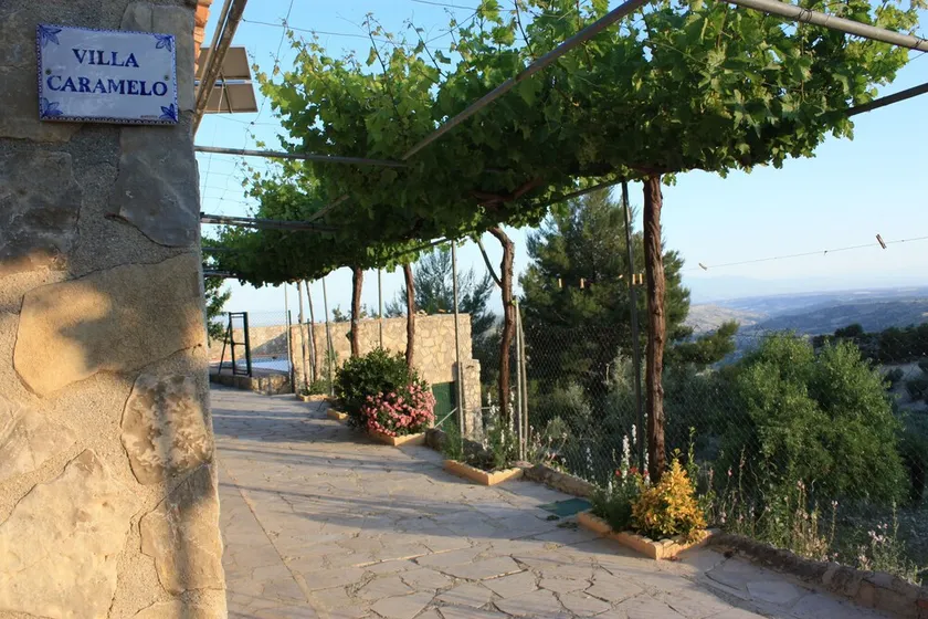LANDLIG BOENDE VILLA CARAMELO. - Image 1