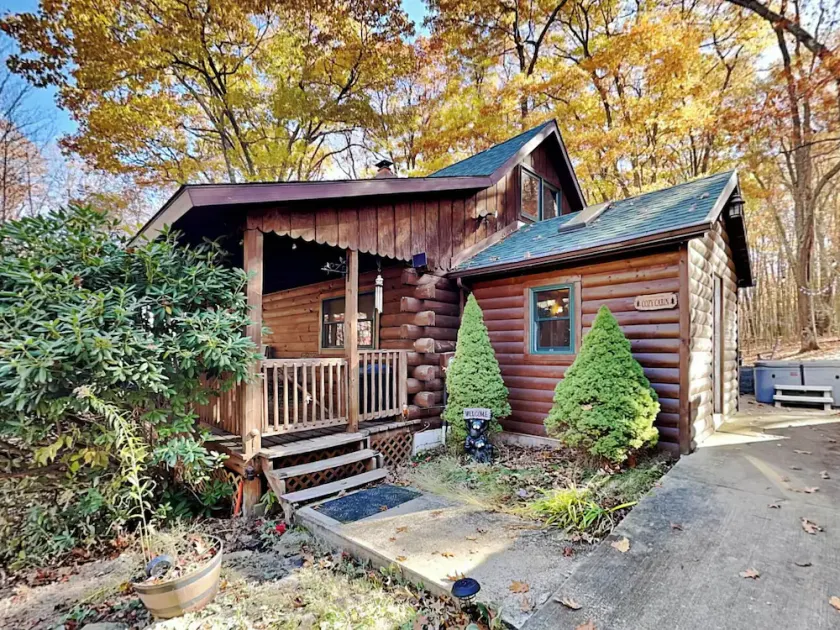 Cozy Cabin - Image 1