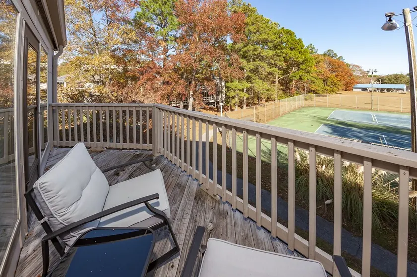 Beautiful New 1 Bedroom Condo - Image 1