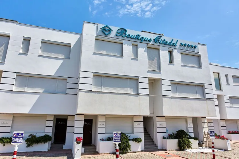Boutique Citadel - Image 1